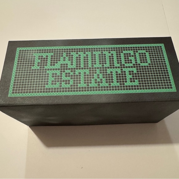 Flamingo Estate Los Angeles Gift Box - Picture 3 of 4